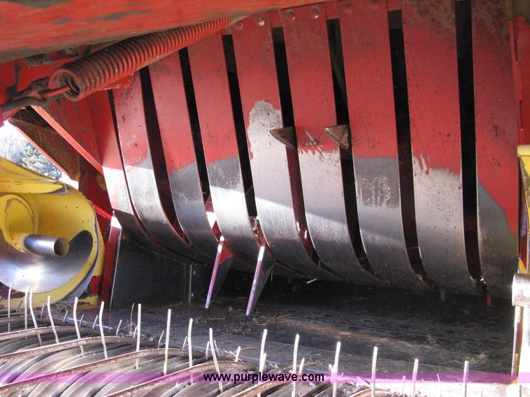 image for item 8040 1996 New Holland D2000 3x4 large square baler with accumulator