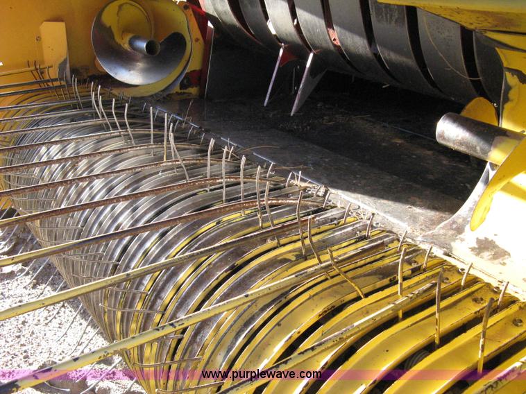 image for item 8040 1996 New Holland D2000 3x4 large square baler with accumulator