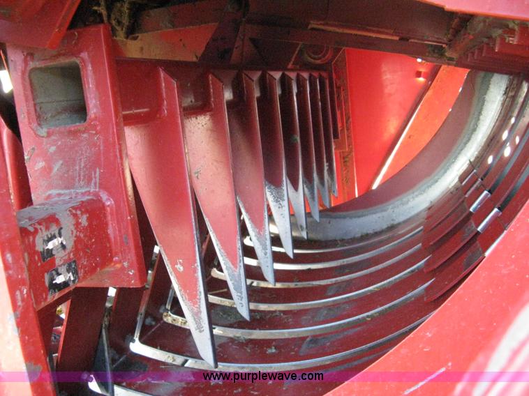 image for item 8040 1996 New Holland D2000 3x4 large square baler with accumulator