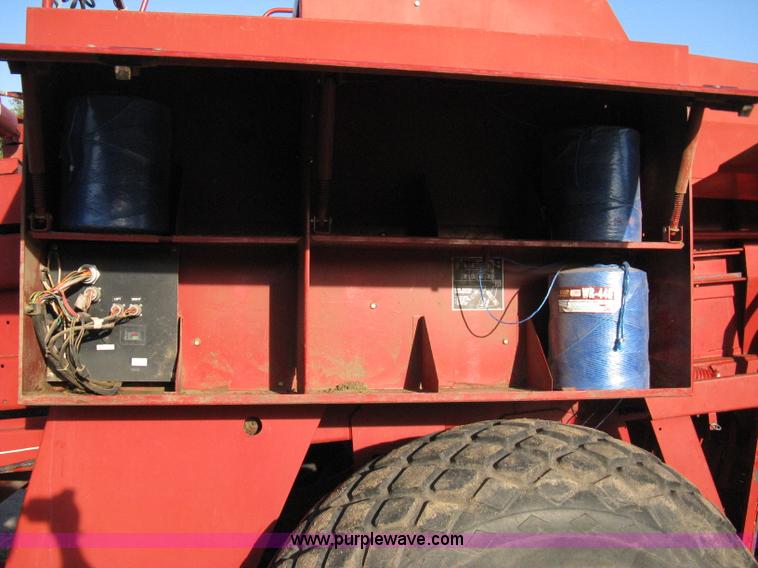 image for item 8040 1996 New Holland D2000 3x4 large square baler with accumulator