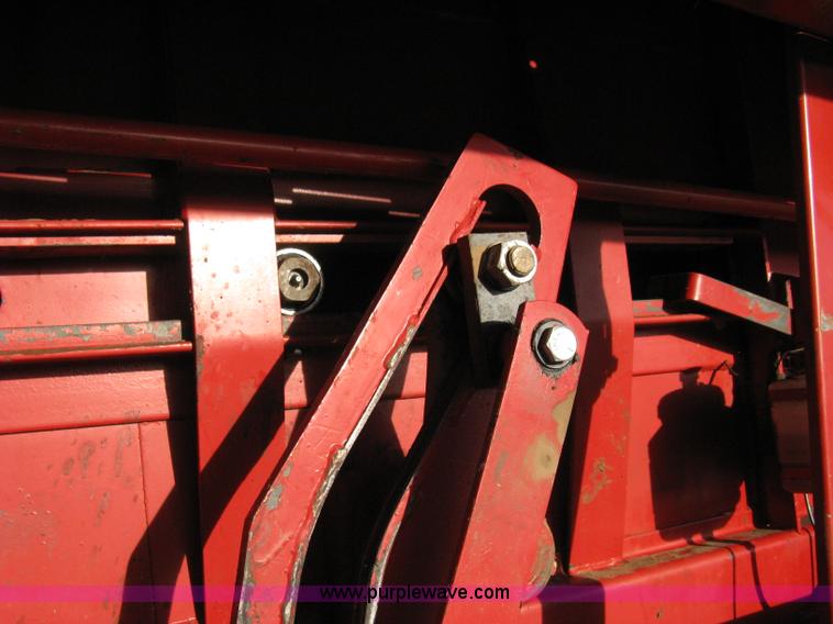 image for item 8040 1996 New Holland D2000 3x4 large square baler with accumulator