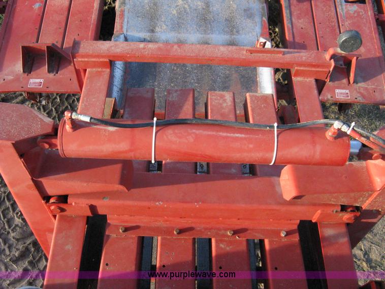 image for item 8040 1996 New Holland D2000 3x4 large square baler with accumulator