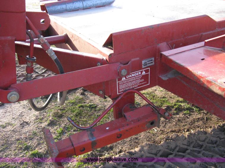 image for item 8040 1996 New Holland D2000 3x4 large square baler with accumulator