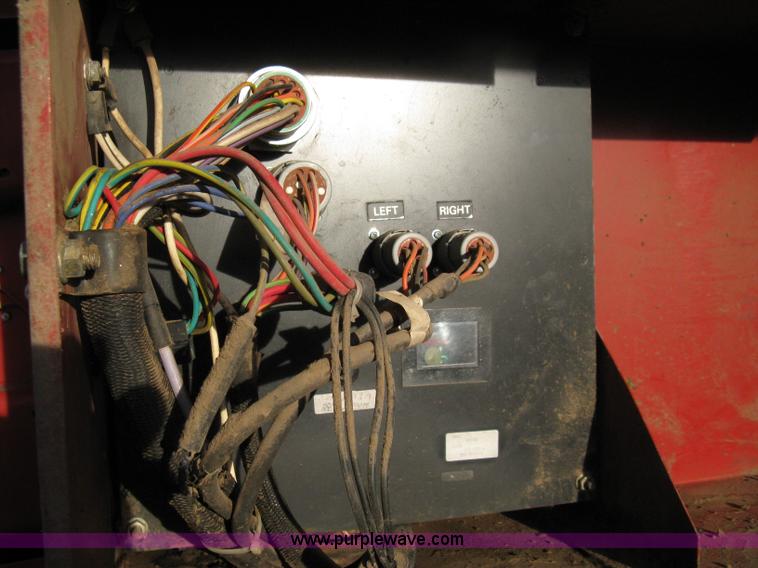 image for item 8040 1996 New Holland D2000 3x4 large square baler with accumulator