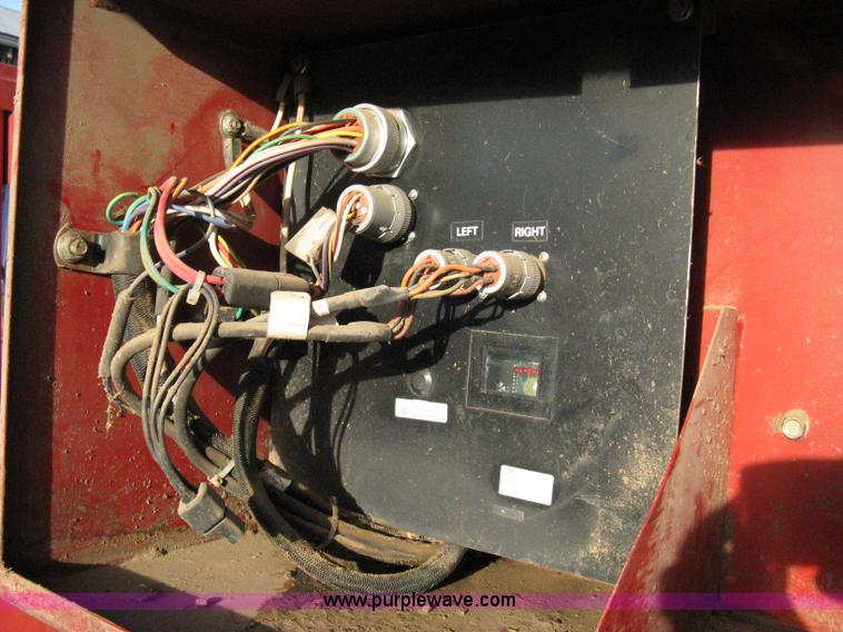 image for item 8040 1996 New Holland D2000 3x4 large square baler with accumulator