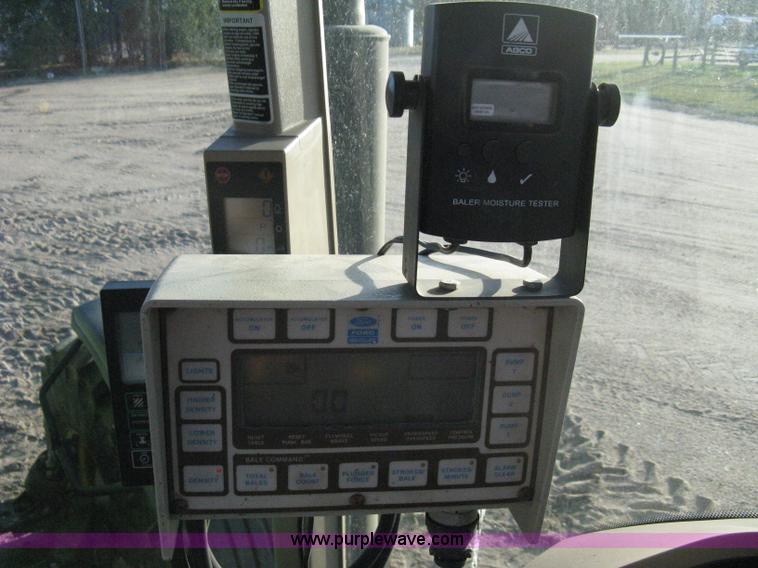 image for item 8040 1996 New Holland D2000 3x4 large square baler with accumulator