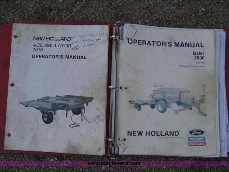 image for item 8040 1996 New Holland D2000 3x4 large square baler with accumulator