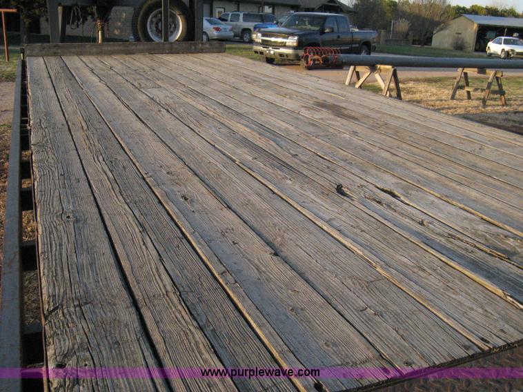 image for item 8053 1993 Diamond D goose neck flatbed trailer