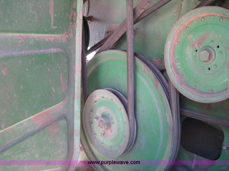 image for item 8075 John Deere 7700 combine