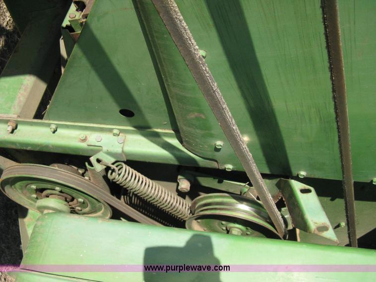 image for item 8075 John Deere 7700 combine