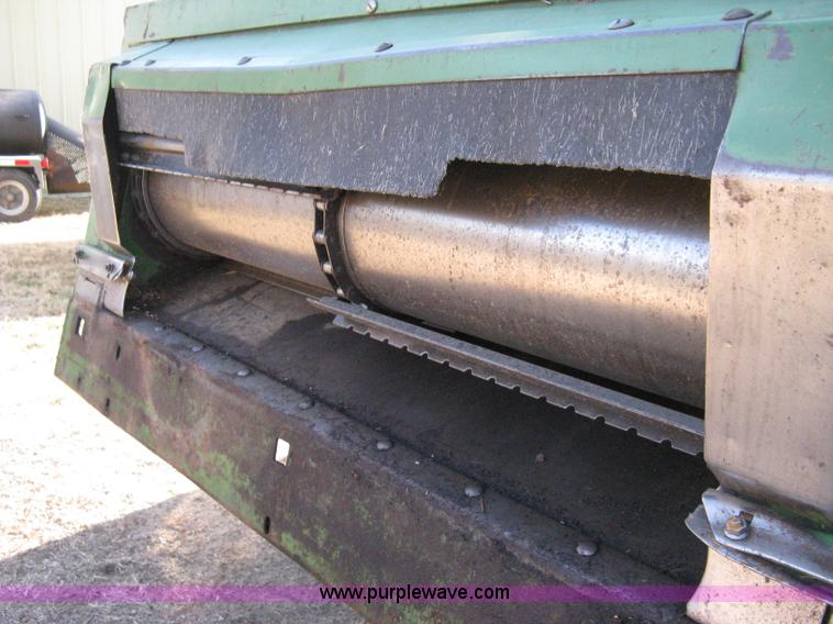 image for item 8075 John Deere 7700 combine