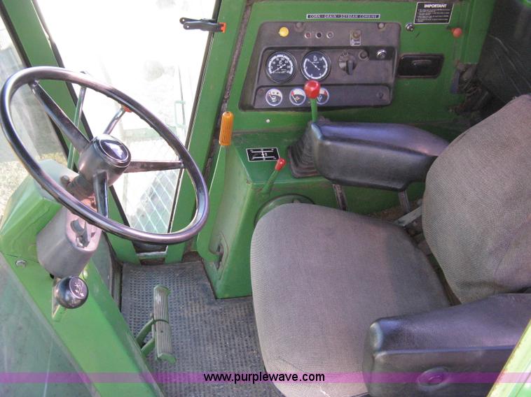image for item 8075 John Deere 7700 combine