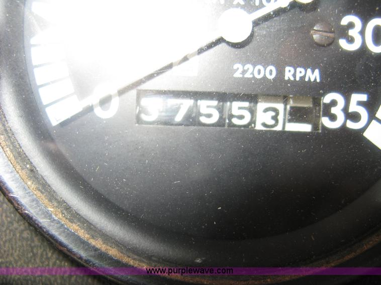 image for item 8075 John Deere 7700 combine