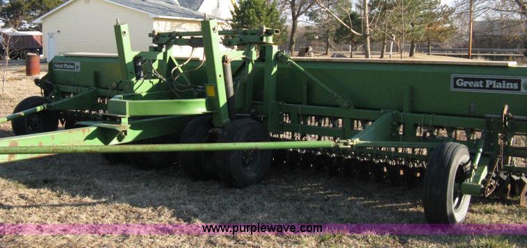 image for item 8078 Great Plains fold in grain drill