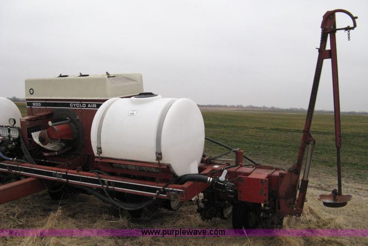 image for item 8235 International 800 Cyclo Air planter