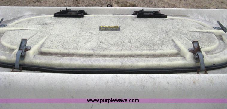 image for item 8235 International 800 Cyclo Air planter