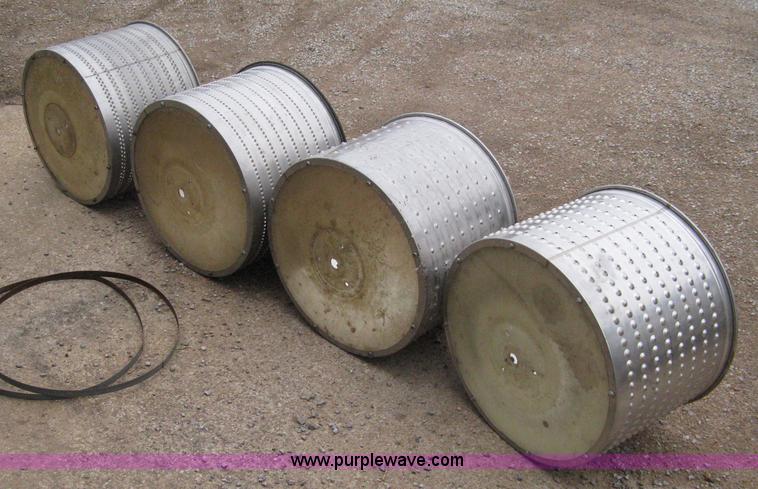 image for item 8235 International 800 Cyclo Air planter