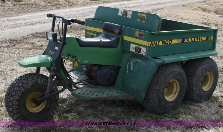 image for item 9958 John Deere AMT600 gator