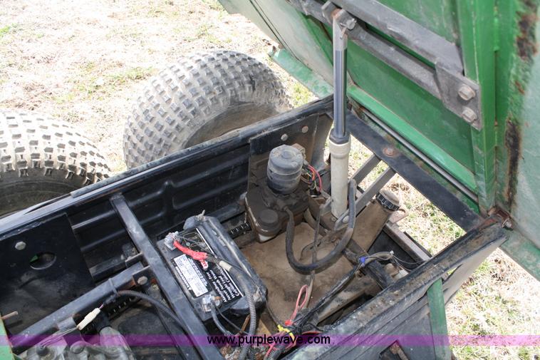 image for item 9958 John Deere AMT600 gator