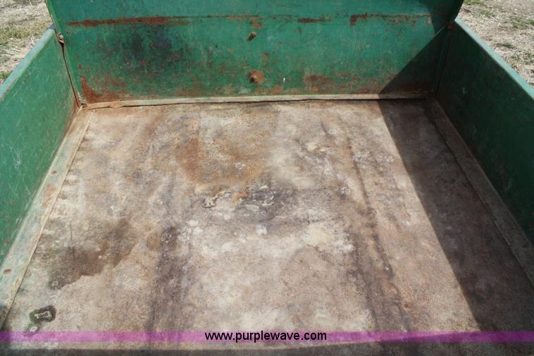 image for item 9958 John Deere AMT600 gator