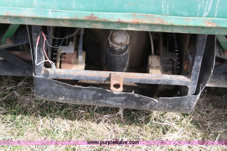 image for item 9958 John Deere AMT600 gator