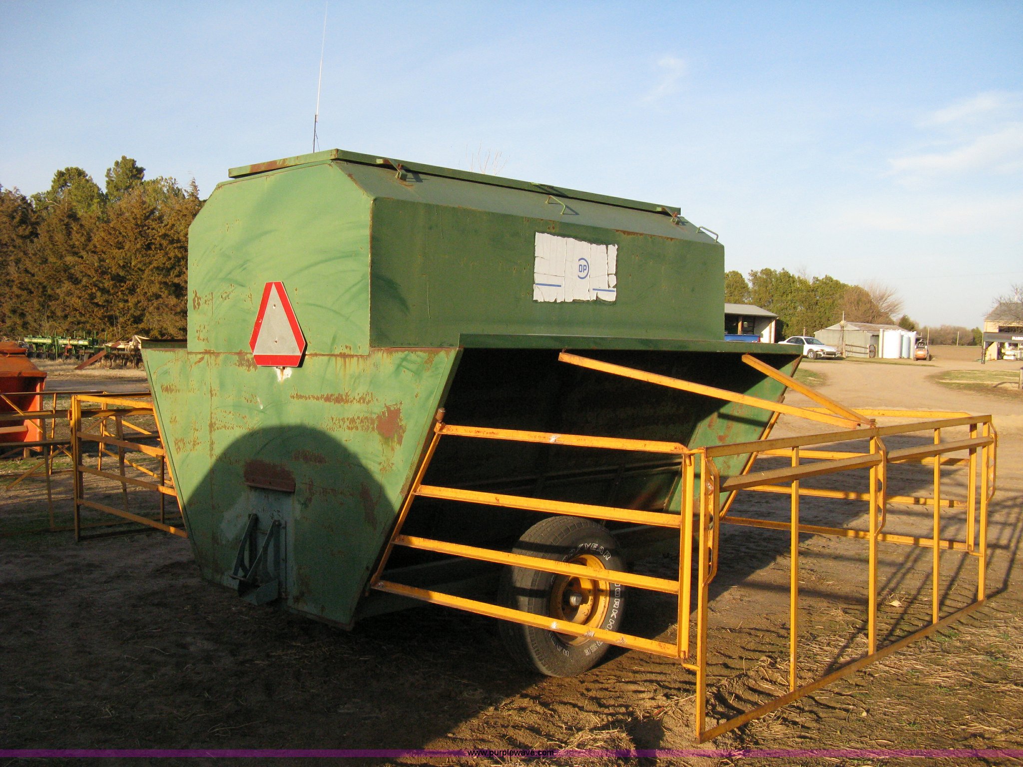 Feed King portable creep feeder in Colwich, KS Item 8043 sold