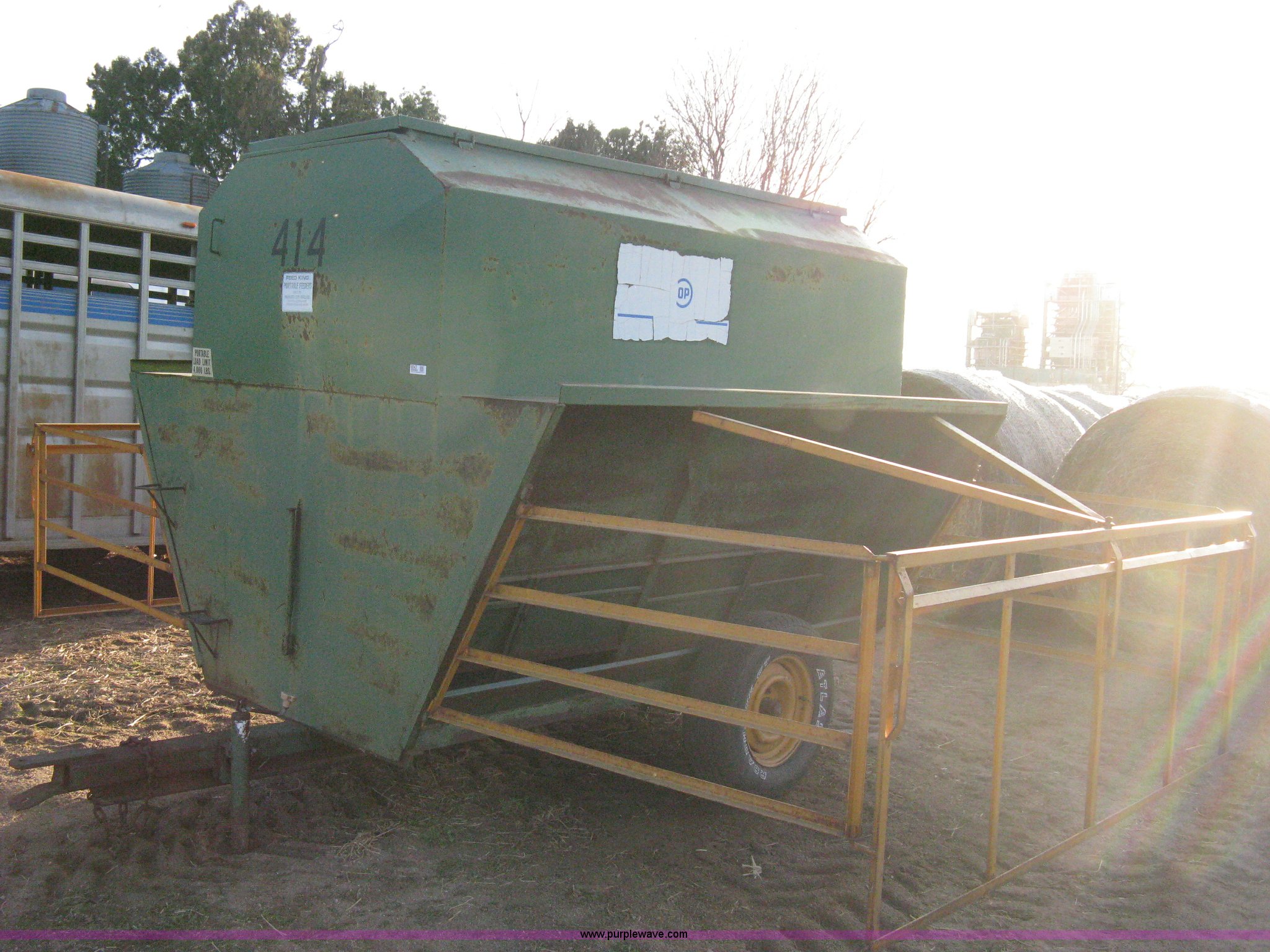 Feed King portable creep feeder in Colwich, KS Item 8043 sold
