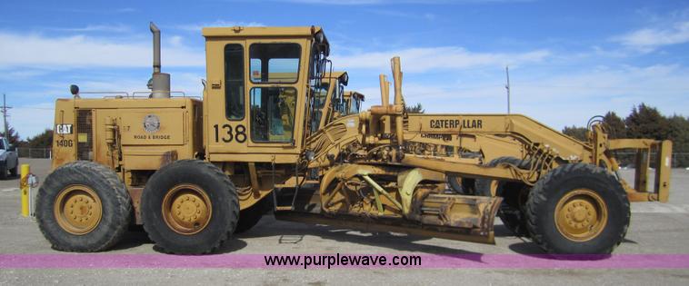 image for item 3221 1994 Caterpillar 140G motor grader