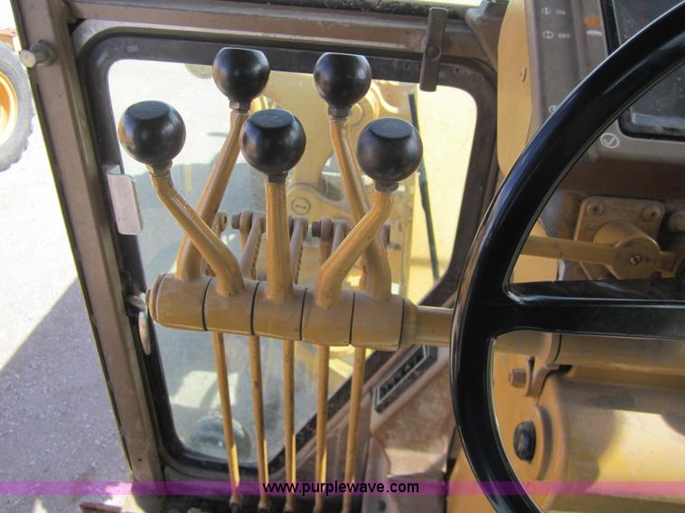 image for item 3221 1994 Caterpillar 140G motor grader