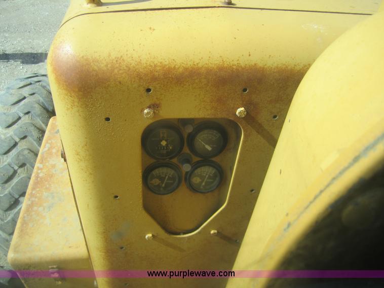 image for item 3221 1994 Caterpillar 140G motor grader