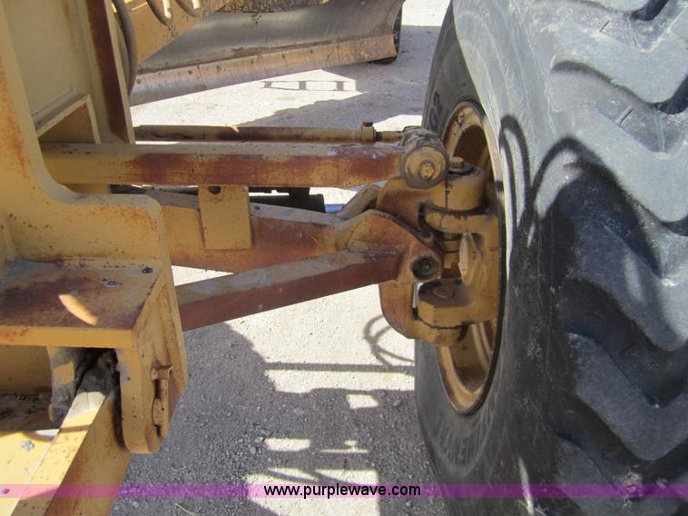 image for item 3221 1994 Caterpillar 140G motor grader
