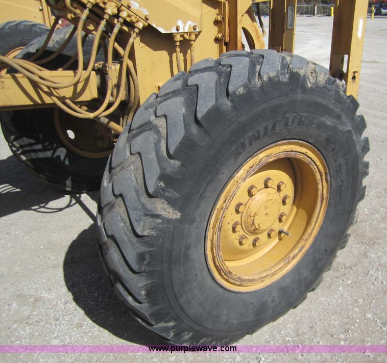image for item 3221 1994 Caterpillar 140G motor grader