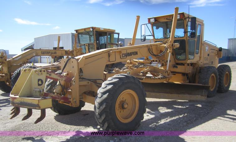 image for item 3222 1997 Champion 720AVHP motor grader