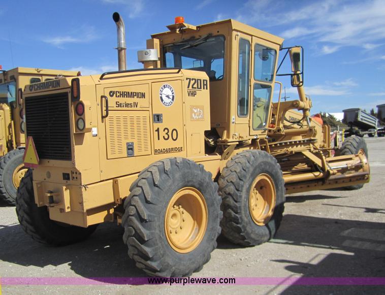 image for item 3222 1997 Champion 720AVHP motor grader