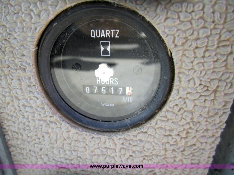 image for item 3222 1997 Champion 720AVHP motor grader