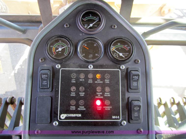 image for item 3222 1997 Champion 720AVHP motor grader