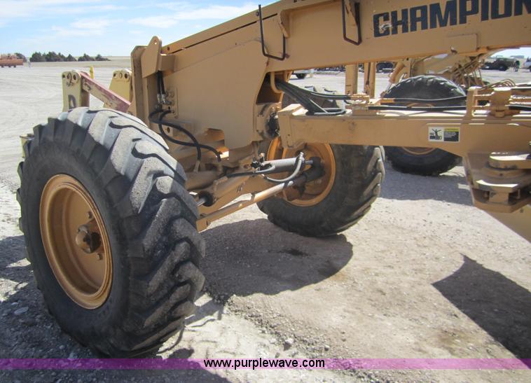 image for item 3222 1997 Champion 720AVHP motor grader