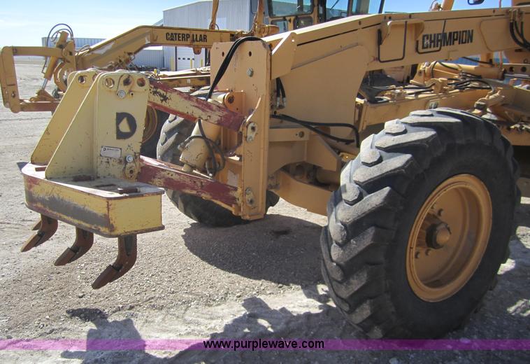 image for item 3222 1997 Champion 720AVHP motor grader