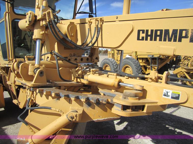 image for item 3222 1997 Champion 720AVHP motor grader