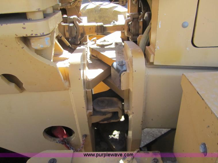 image for item 3222 1997 Champion 720AVHP motor grader