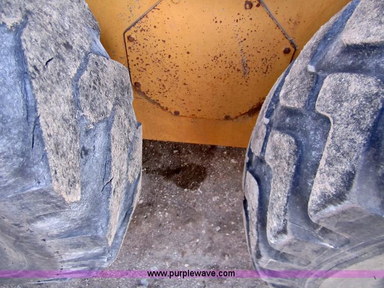 image for item 3222 1997 Champion 720AVHP motor grader