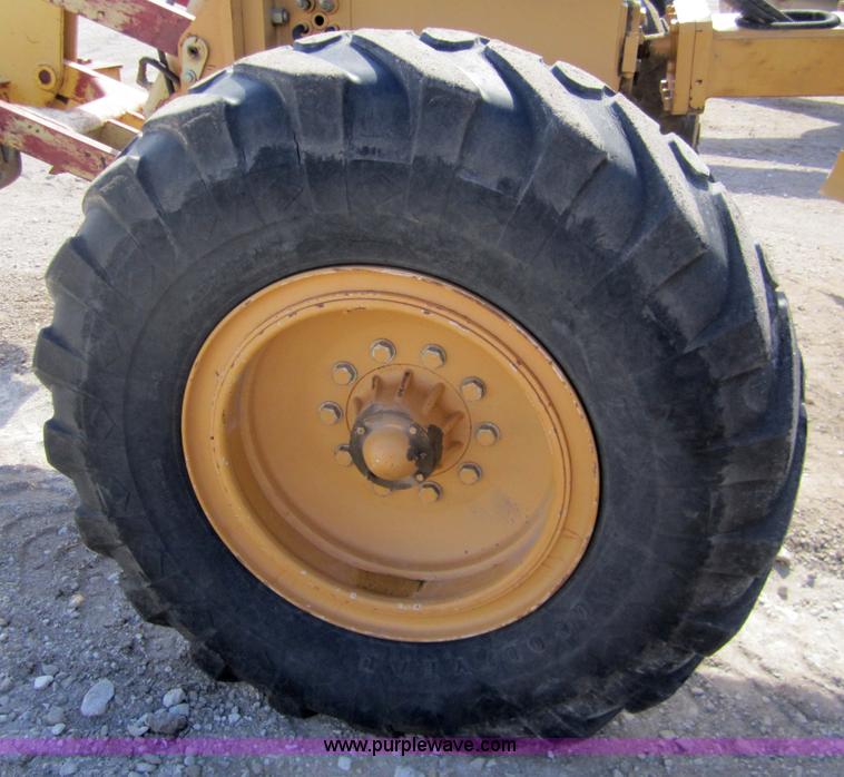 image for item 3222 1997 Champion 720AVHP motor grader