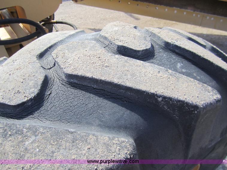 image for item 3222 1997 Champion 720AVHP motor grader