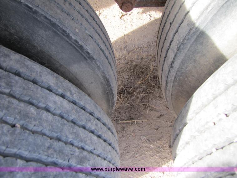 image for item 3533 1981 Tradeway 150 barrel vacuum trailer