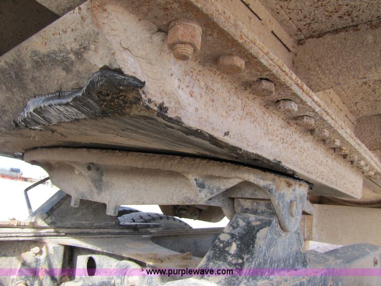 image for item 3534 1981 M.d. 150 barrel vacuum trailer