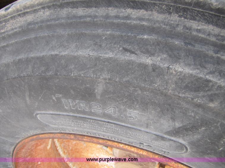 image for item 3534 1981 M.d. 150 barrel vacuum trailer