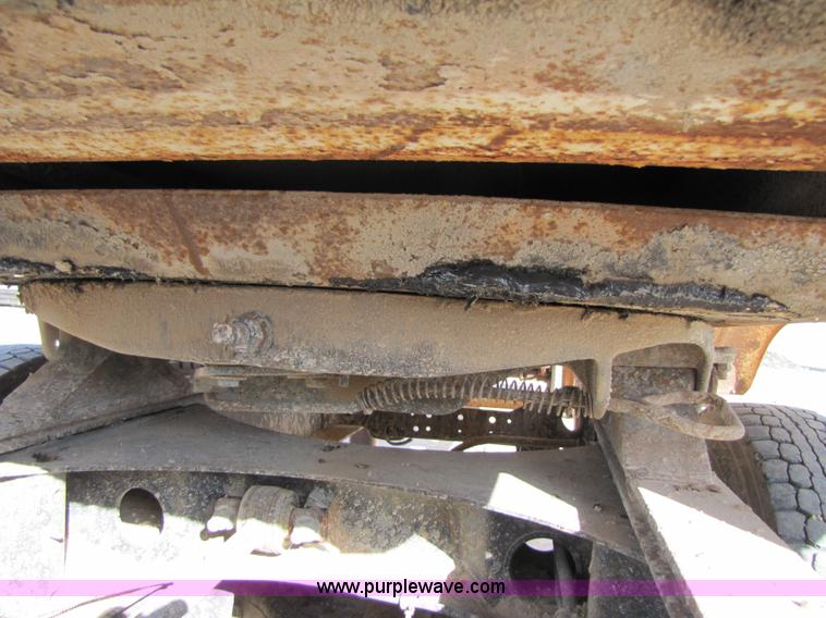 image for item 3536 1981 M.d. 150 barrel vacuum trailer