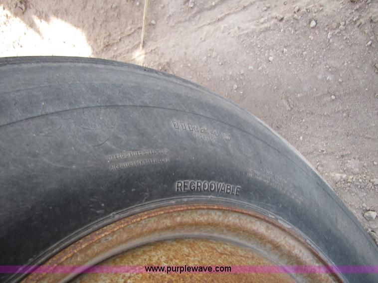 image for item 3536 1981 M.d. 150 barrel vacuum trailer