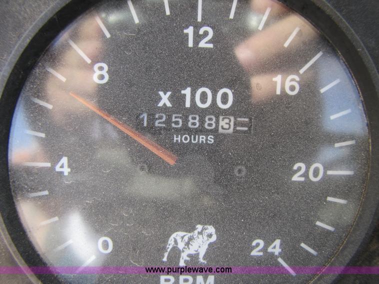 image for item 3537 1991 Mack CH613 semi truck