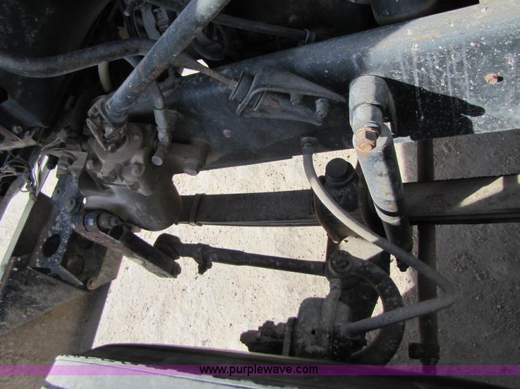 image for item 3537 1991 Mack CH613 semi truck